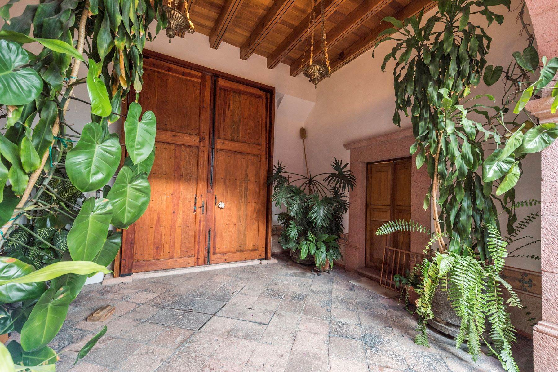 2. Single Family Homes for Sale at Casa Moneda Queretaro, Queretaro Mexico