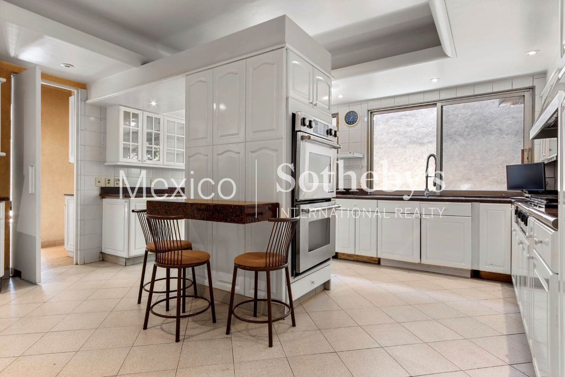 10. Single Family Homes for Sale at Sierra Paracaima 925, Lomas de Chapultepec Lomas De Chapultepec, Other Areas In Mexico 11000 Mexico