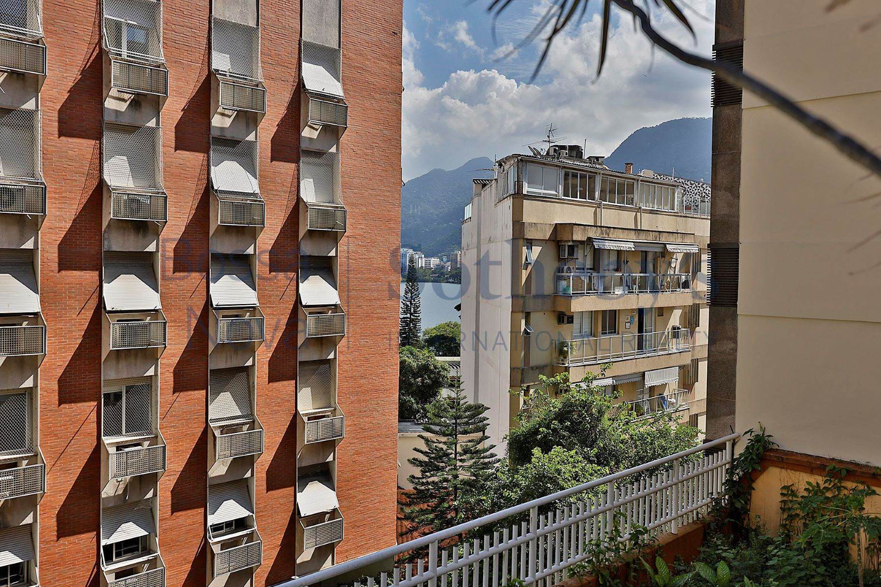 4. Apartments por un Venta en Apartment with large balcony in Fonte da Saudade Rio de Janeiro, Rio de Janeiro 22471-180 Brasil