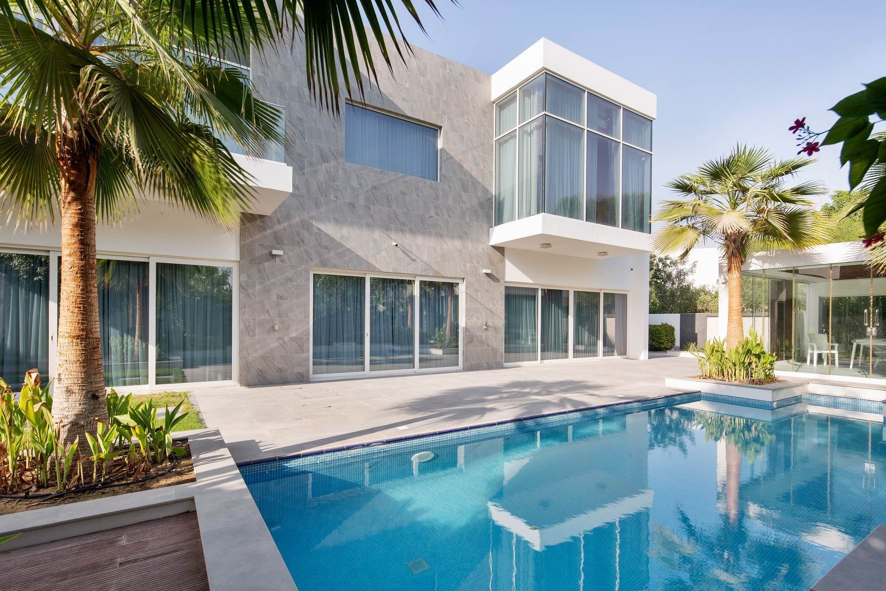 Casa unifamiliar adosada (Townhouse) en Upgraded and Extended Luxury Villa with Pool in Al Barari Dubai, Dubai Emiratos Arabes Unidos
